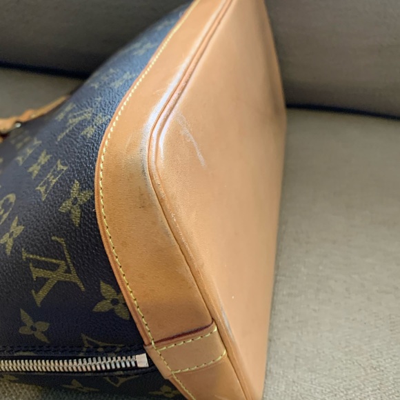 Authentic Louis Vuitton Alma PM - Picture 3 of 14